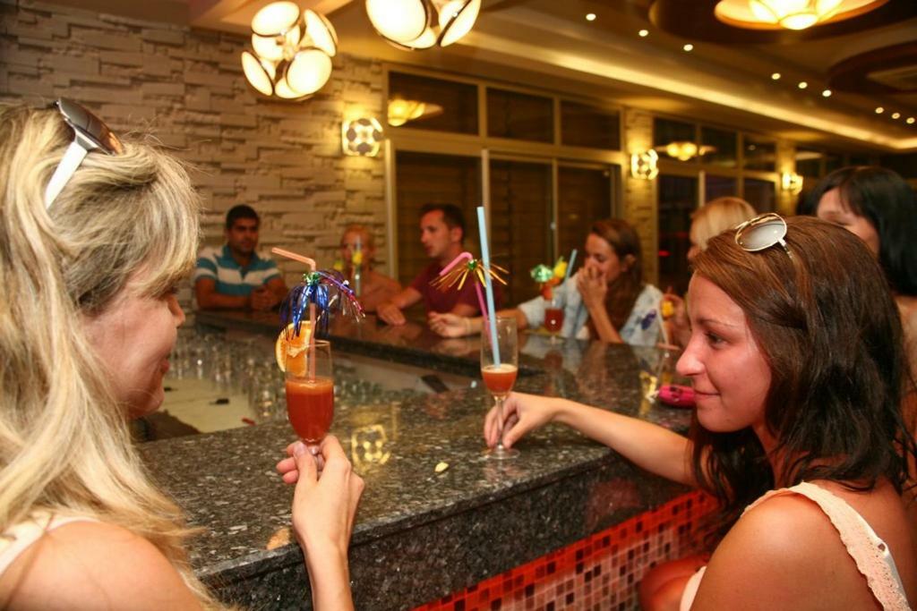 Alanya Beach Hotel Exterior foto